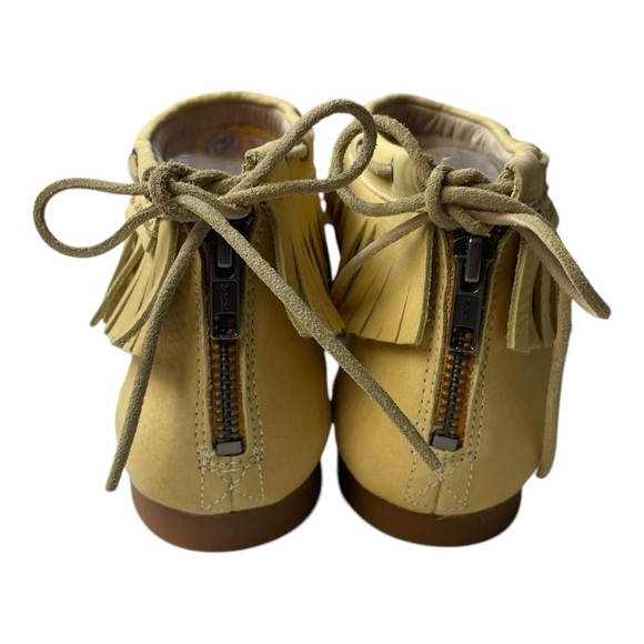 Caterpillar Women’s Jazmyne Light Yellow Leather Fringe Boho Sandals - Picture 5 of 9
